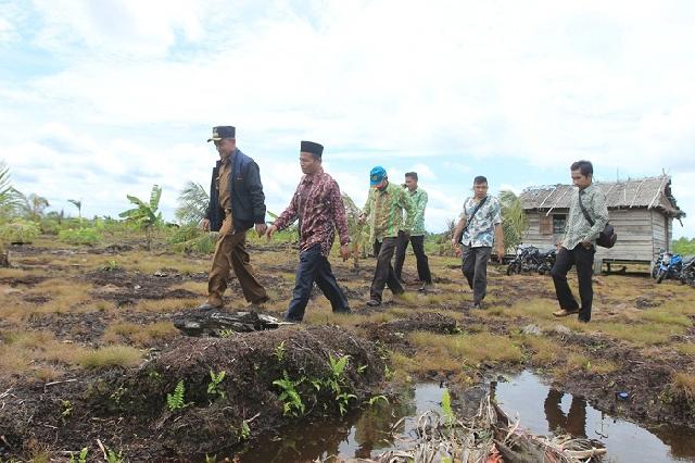 Wabup Meranti Tinjau Pelaksanaan Proyek di Rangsang Pesisir