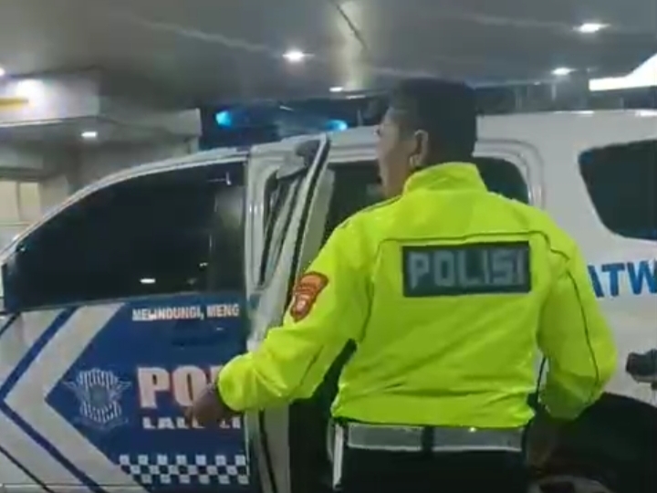 Aksi Heroik Polisi Antar Anak Sesak Napas ke Rumah Sakit di Tengah Pengamanan MTQ Pekanbaru