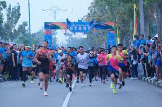 Ribuan Warga Padati Siak Run 5K dan 10K, Bupati Afni Ikut Lari Bareng