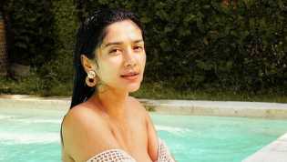 Lima Outfit ke Pantai ala Fanny Ghassani