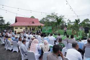 Pidato Kapolda Riau Sampaikan Pesan Presiden Jaga Alam, Disaut Kicauan Burung Seolah Diaminkan