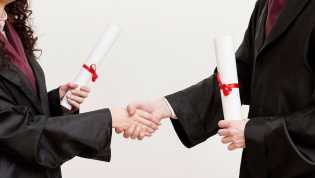 10 Jurusan Kuliah yang Dulu Bergengsi Sekarang Kehilangan Pamor