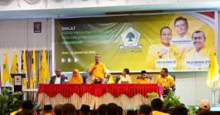 Gejolak di DPP Golkar, Syamsuar Peringati Kader di Riau: Jangan Main-main!