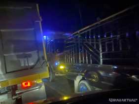 Tabrak Tiang Listrik, Kecelakaan di PLTA Kampar Akibatkan Kemacetan Panjang