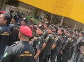 Dinilai Lepas Tanggung Jawab, LLMB Gelar Aksi Minta Gubernur Pecat Kabid SMA Disdik Riau