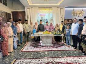 Wali Kota Agung Nugroho Lanjutkan Silaturahmi Idulfitri, Hadiri Syukuran Wakil Ketua DPRD dan Bersua Wakil Wali Kota