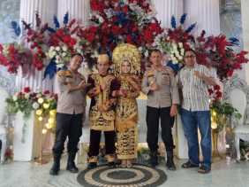 Kompol Teguh Deklarasi Pemilu Damai 2024 pada Acara Pernikahan di Inhil