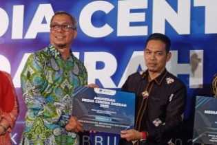 Portal Media Center Riau Kembali Raih Penghargaan Anugerah Terbaik Nasional dari Kemenkominfo