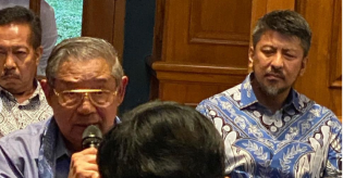 2,5 Jam Di Hambalang, Ketua Majelis Tinggi Partai Demokrat Mengaku Nyaman Dengan Prabowo