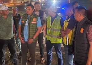 Segera Ditertibkan, Sekda Pekanbaru Tinjau Titik Kabel FO yang Semrawut di Kota Pekanbaru