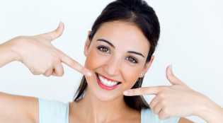 Ini Cara Punya Gigi Putih Secara Alami, Mudah dan Murah!