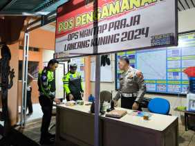 Satgas Kamseltibcarlantas Polres Kuansing Gelar Patroli dan Pengaturan Lalu Lintas di Sekitar KPU dan Bawaslu untuk Dukung Operasi Mantap Praja 2024