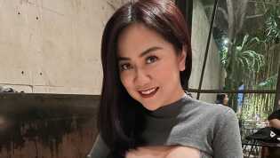 Tante Ernie Tampil dengan Sport Bra Bikin Pusing