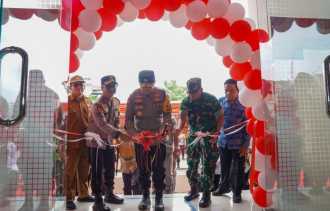 Kapolda Riau Resmikan Tiga Gedung Baru di Polres Inhil