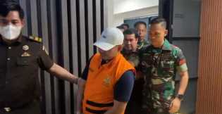 Kejati Riau Tahan Oknum Pengacara dalam Kasus Korupsi PI 10 persen Blok Rokan