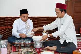 Ustadz Abdul Somad Bagikan Pengalaman Mendampingi Abdul Wahid Selama Masa Kampanye