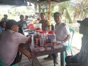 Polsek Batang Tuaka Edukasi Pemilu Damai 2024 di Desa Kuala Sebatu