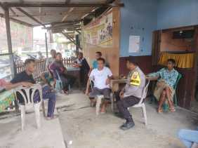 Cooling System Polsek Sungai Batang, Bripka Rudi Susanto Sambangi Desa Kuala Patah Parang