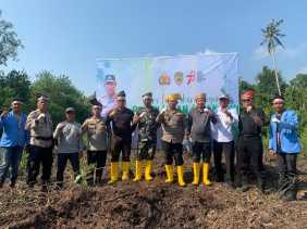 Ketua DPRD Siak Indra Gunawan Apresiasi Kegiatan Penanaman Pohon Dari Polres Siak