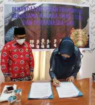 Dekranasda dan SMA 01 Siak Jalin Kerjasama Untuk Pasarkan Kerajinan Batik