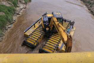 Banjir Mengancam, PUPR Pekanbaru Keruk Sungai Sail Sepanjang 6 Kilometer