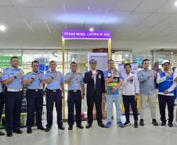 Pertama di Sumatera, Taksi Listrik Hadir di Bandara SSK II Pekanbaru