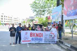 Jelang Pelantikan, BKNDI Bagikan Paket Sembako ke Warga Kurang Mampu