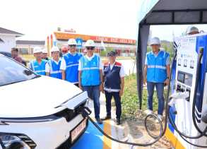 Sambut Mudik 2024, PLN Tambah 5 SPKLU di Riau untuk Kendaraan Listrik