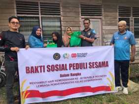 Lapas Kelas IIA Bangkinang Bagikan Sembako untuk Warga Kurang Mampu