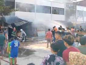 Satu Bangunan Bekas Pasar Pecinaan di Siak Terbakar