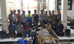 Komplotan Maling Besi Tempat Duduk Sarana Wisata Siak Terungkap, Delapan Pelaku Dibekuk Polisi