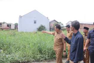 Respon Aduan Masyarakat, Wawako Pekanbaru Turun ke Manyar Sakti Cek Kondisi Infrastruktur