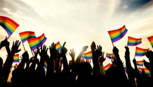 Diduga Pasangan LGBT, Warga Desak Pemilik Salon di Tuah Madani Pindah