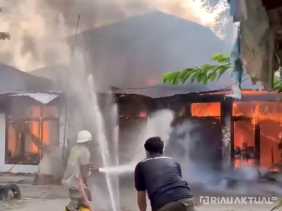 Empat Rumah dan Enam Motor Ludes Terbakar di Pekanbaru
