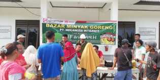 Jelang Lebaran, PT. Sinarmas Grup Gelar Bazar Minyak Goreng Murah