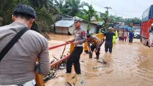 Banjir Landa Tiga Desa di Inhil, 700 Rumah Terendam