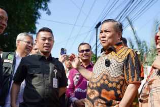 Pj Gubernur Riau Turun Tangan Perbaiki Jalan di Pekanbaru, Pj Wali Kota Berterima Kasih