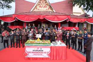 Polres Kampar Peringati Hari Bhayangkara ke-79, Bupati Apresiasi Dedikasi Polri