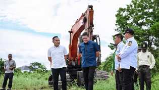 Atasi Banjir di Bukit Raya, PUPR Pekanbaru Normalisasi 3 Km Saluran Parit Labersa