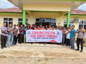 Polres Rokan Hulu Gelar Jumat Curhat dan Cooling System di Desa Rambah Utama
