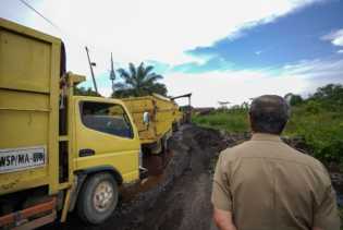 Setiap Hari 100 Truk Bawa 30 Ton Batu Bara Melintas di Inhu-Inhil Riau