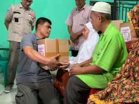 TLCI Chapter 2 Riau Salurkan Puluhan Paket Sembako dan Kursi Roda ke Warga Kampar