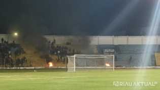 Trofeo Riau Bermarwah Batal Digelar akibat Aksi Rusuh Suporter