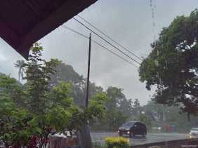 Prakiraan Cuaca Riau Diguyur Hujan dan Angin Kencang