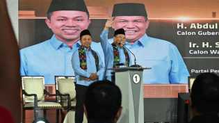 Dari Seragam Gratis hingga Sekolah Rakyat, 100 Hari Kerja Gubri Wahid yang Menyentuh Hati