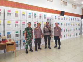 Polsek Singingi Hilir Memeriksa Gudang Logistik Tingkat Kecamatan