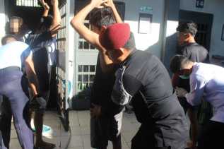 Cegah Peredaran Narkoba, Lapas Bangkinang Razia Kamar Hunian Warga Binaan