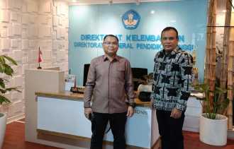 Rektor Unilak Dr Junaidi Bertemu Dengan Direktur Kelembagaan Dikti, Ini Yang di Bahas