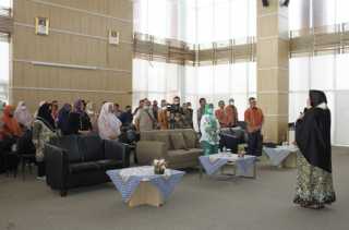 Perpustakaan Soeman Hs Gelar Pelatihan, Kadispersip : Tingkatkan Layanan dan Melayani dari Hati