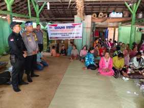 Momen AKP Buha Sosialisasi Pilkada Damai di Tengah Upacara Adat Talang Mamak